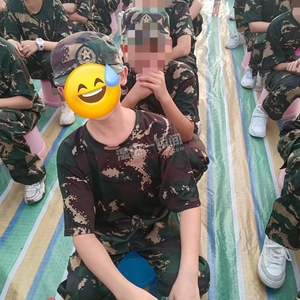 请输入相册名称