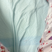 一晚上 三套衣服 n泡尿 还有3个尿布 5个尿垫